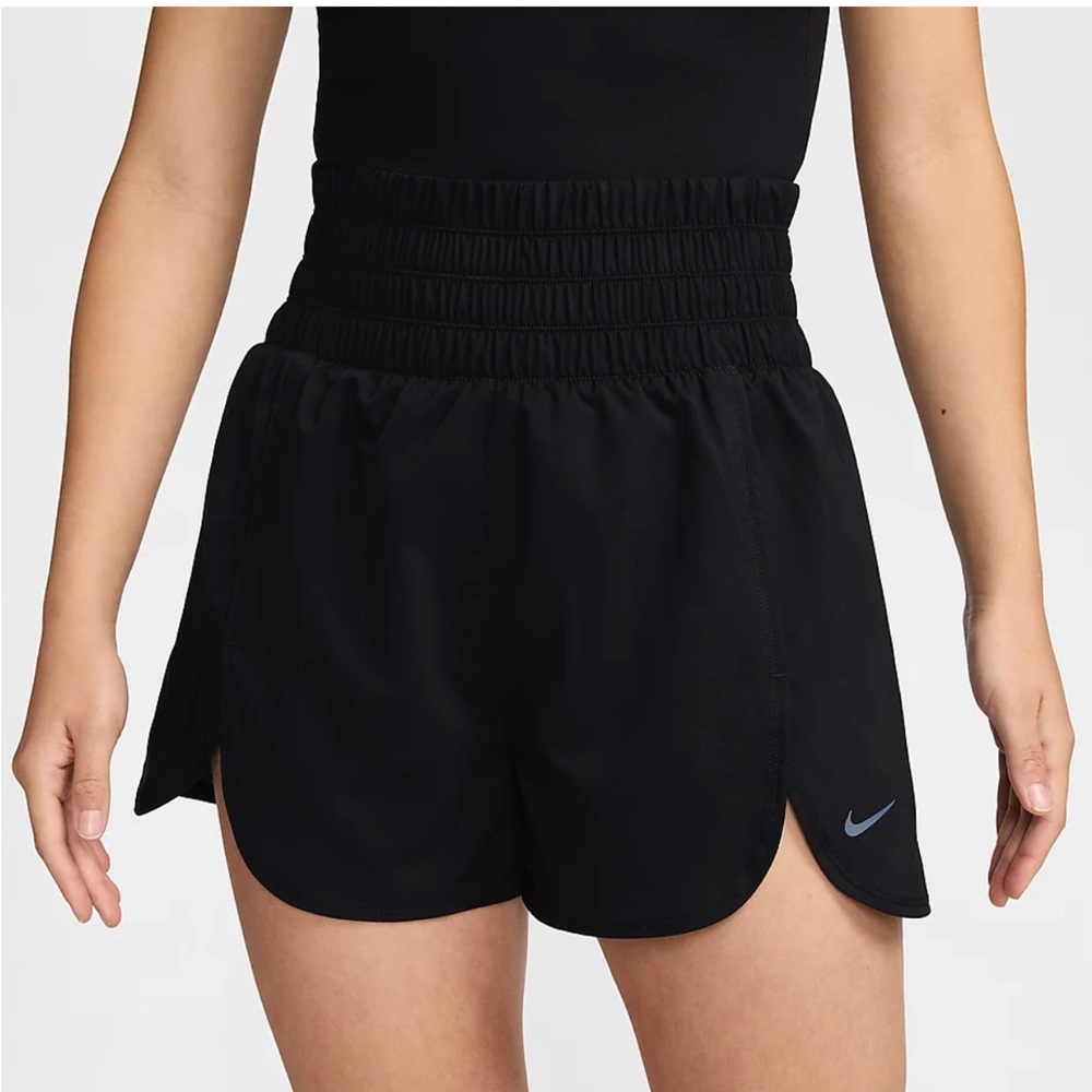 Nike One Women's Dri-FIT Ultra High-Waisted Brief-Lined Shorts